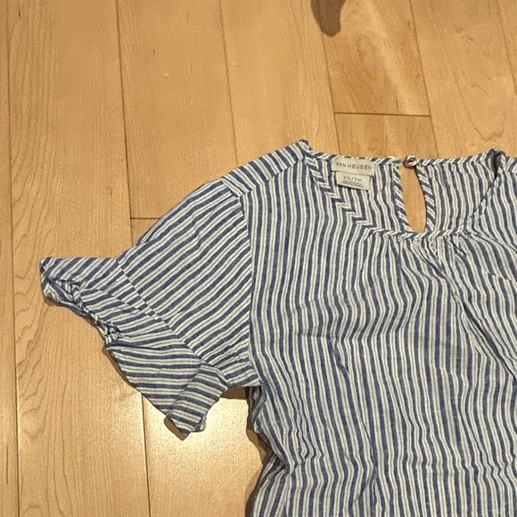 Van heusen breezy blue and white striped blouse - Size XS - Picture 3 of 6